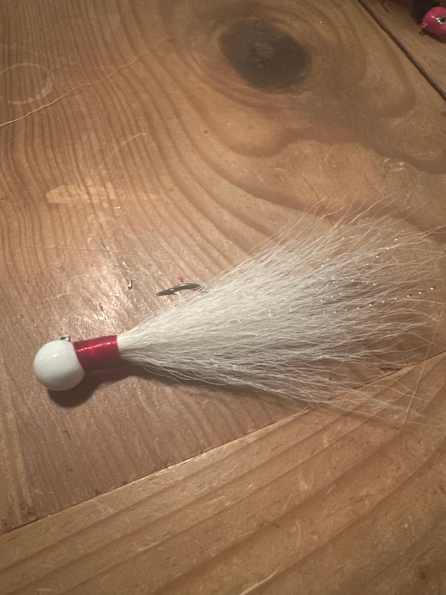 Ball Head Bucktail Red/White